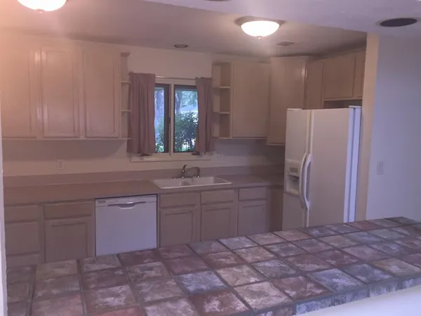 $3,200 | 2508 Loving Avenue, Dallas, TX 75214
