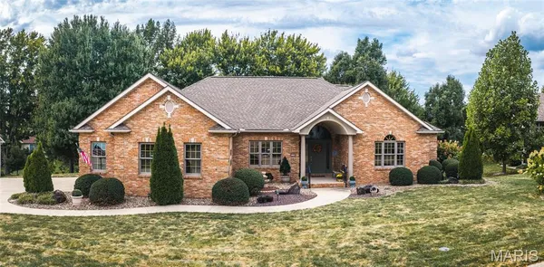 $469,900 | 5308 Whispering Woods Drive, Godfrey, IL 62035