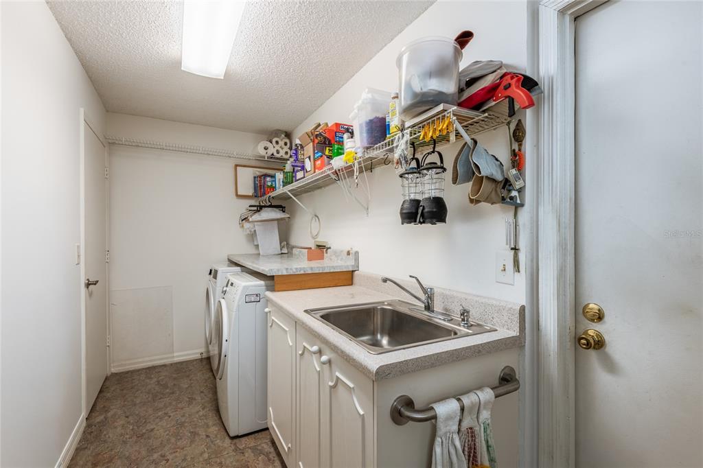 690 Weathersfield Drive Dunedin, FL 34698 - Photo 42 of 58