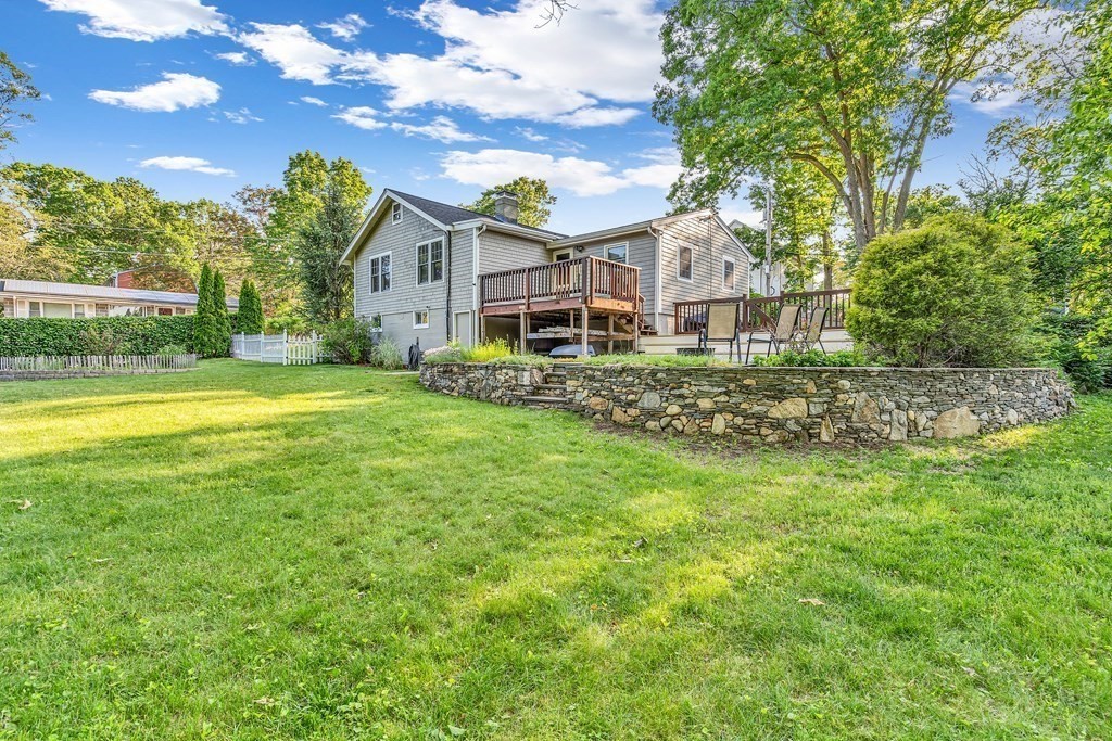 16 Fuller Road Billerica, MA 01821 - Photo 4 of 40 front view of a house with a big yard