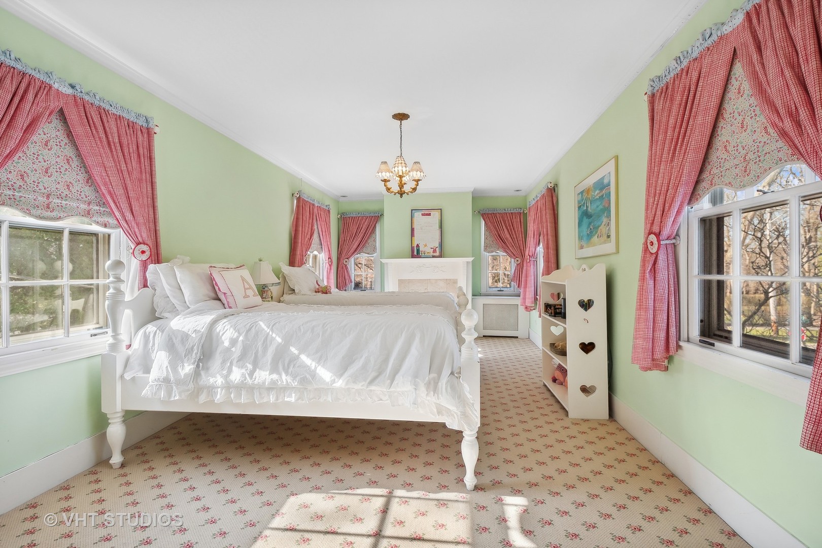 240 Fairview Road Glencoe, IL 60022 - Photo 19 of 36 Gallery Image 19