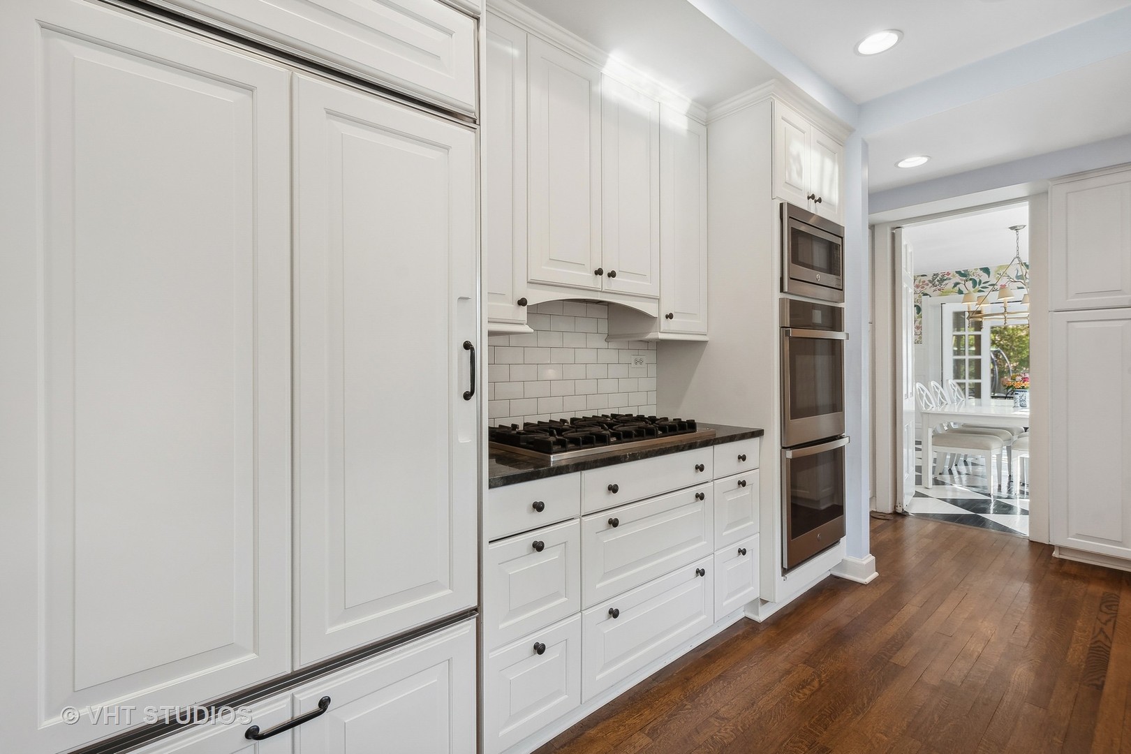 240 Fairview Road Glencoe, IL 60022 - Photo 7 of 36 Gallery Image 7