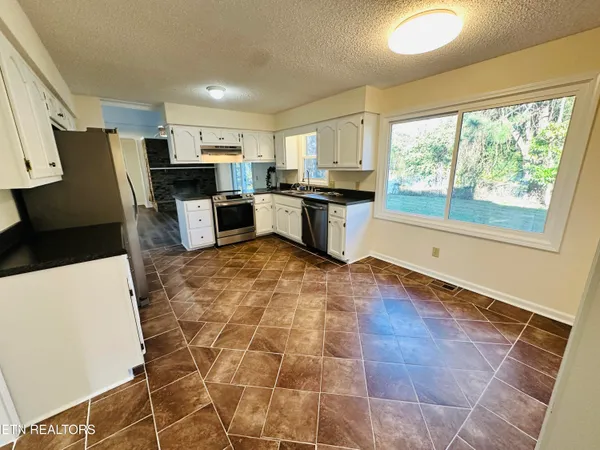 $429,000 | 2158 Williamsburg Circle, Cookeville, TN 38506