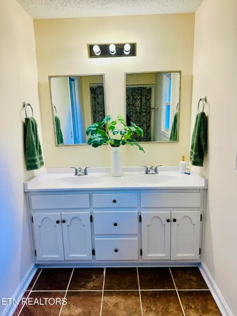 $429,000 | 2158 Williamsburg Circle, Cookeville, TN 38506