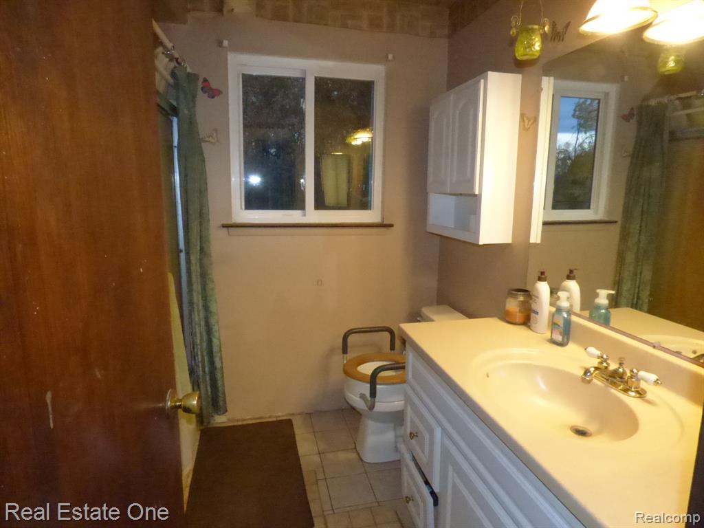 3509 Five Mile Road South Lyon, MI 48178 - Photo 18 of 45 Gallery Image 18
