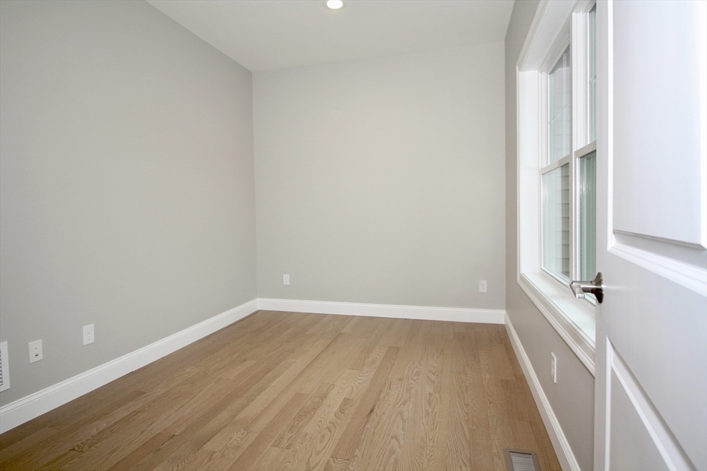 9 Alison Drive Acushnet, MA 02743 - Photo 23 of 42