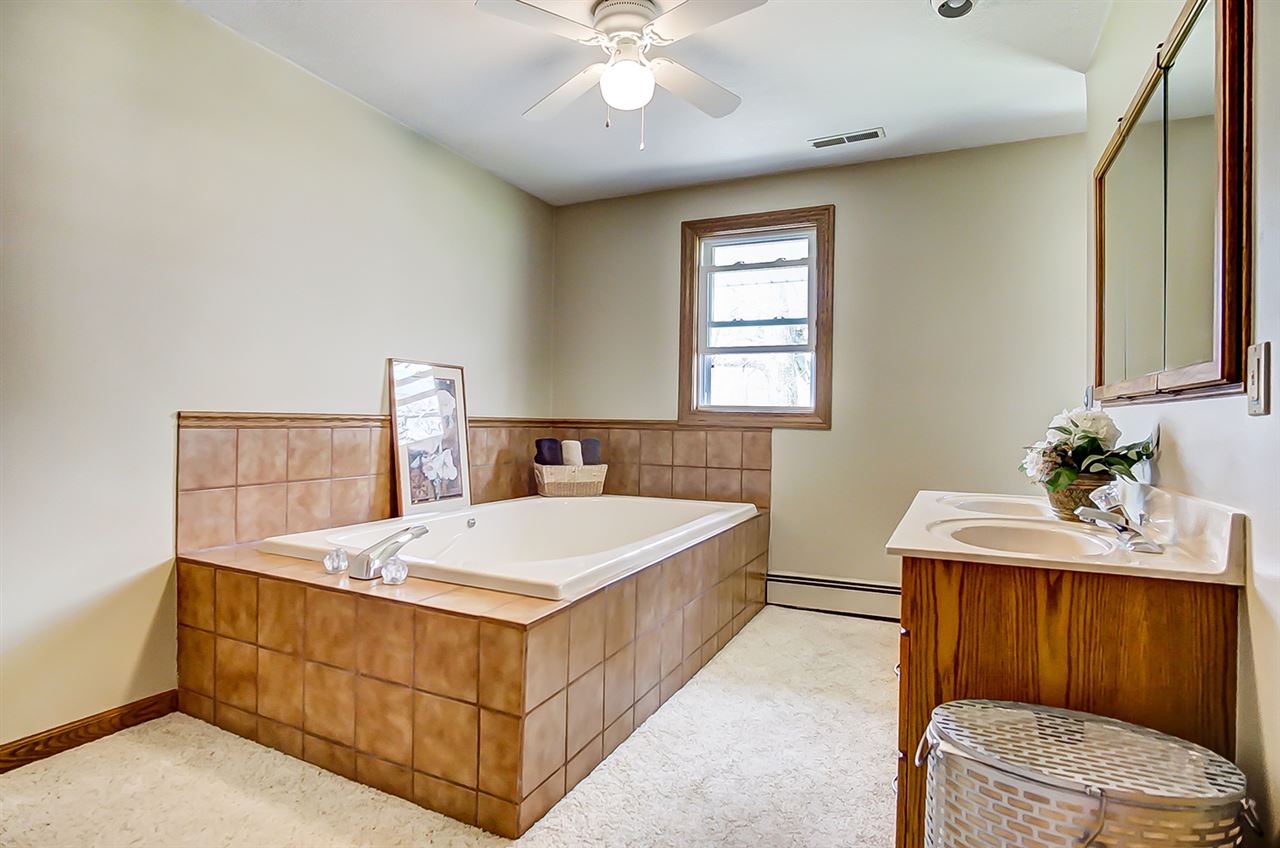 18007 Lima Road Huntertown, IN 46748 - Photo 23 of 36 Gallery Image 23