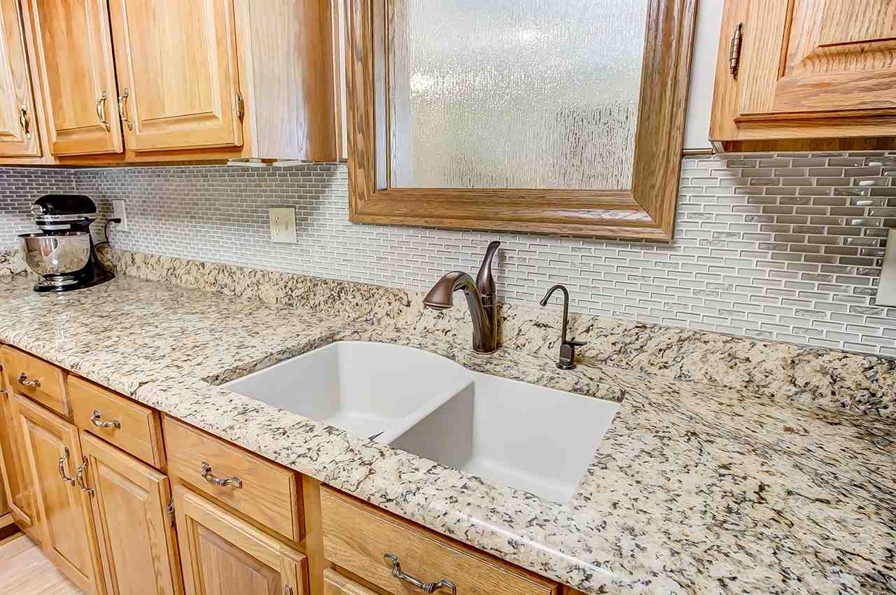 18007 Lima Road Huntertown, IN 46748 - Photo 10 of 36 Gallery Image 10
