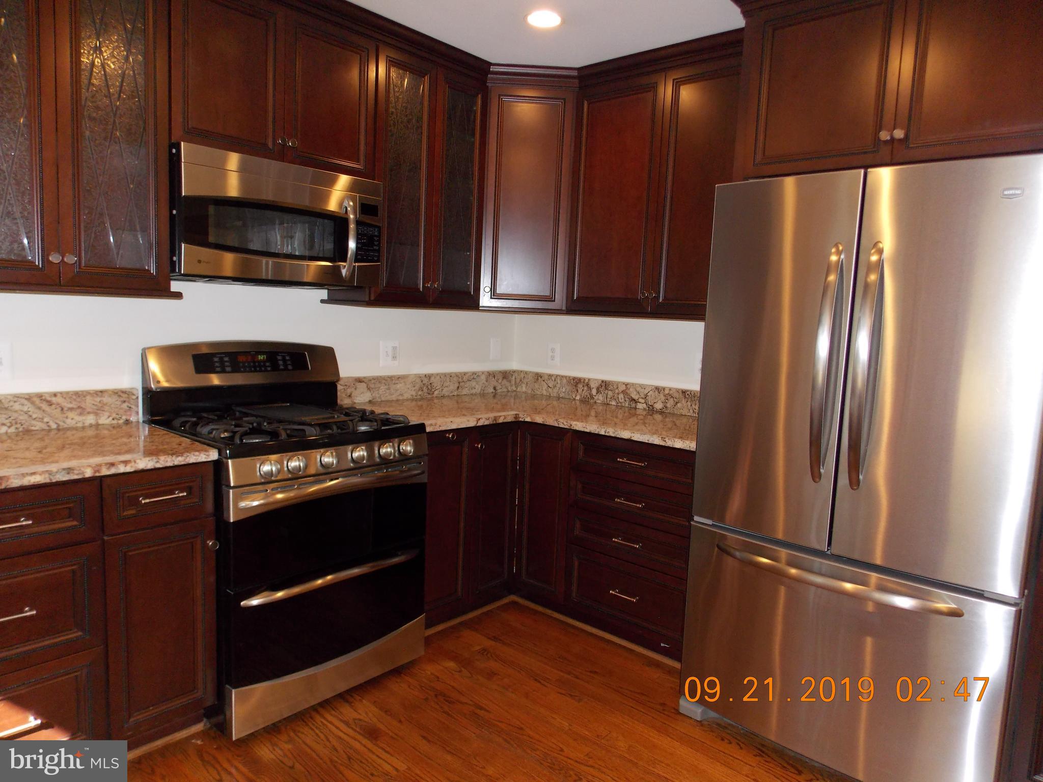 5234 Inverchapel Road Springfield, VA 22151 - Photo 6 of 58 New kitchen with gas cooking-5 burner stove.