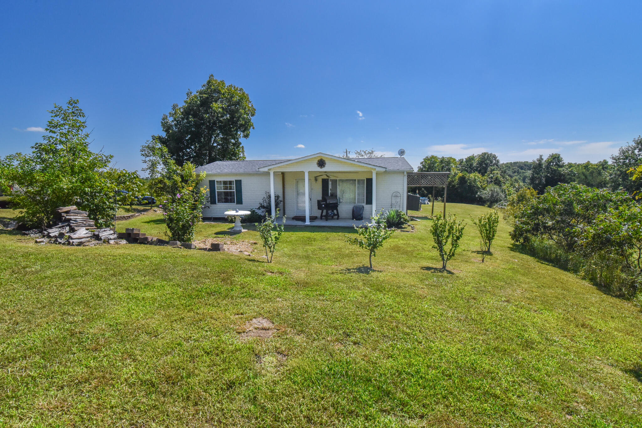 820 Oakland Road Brooksville, KY 41004 - Photo 1 of 24 Gallery Image 1