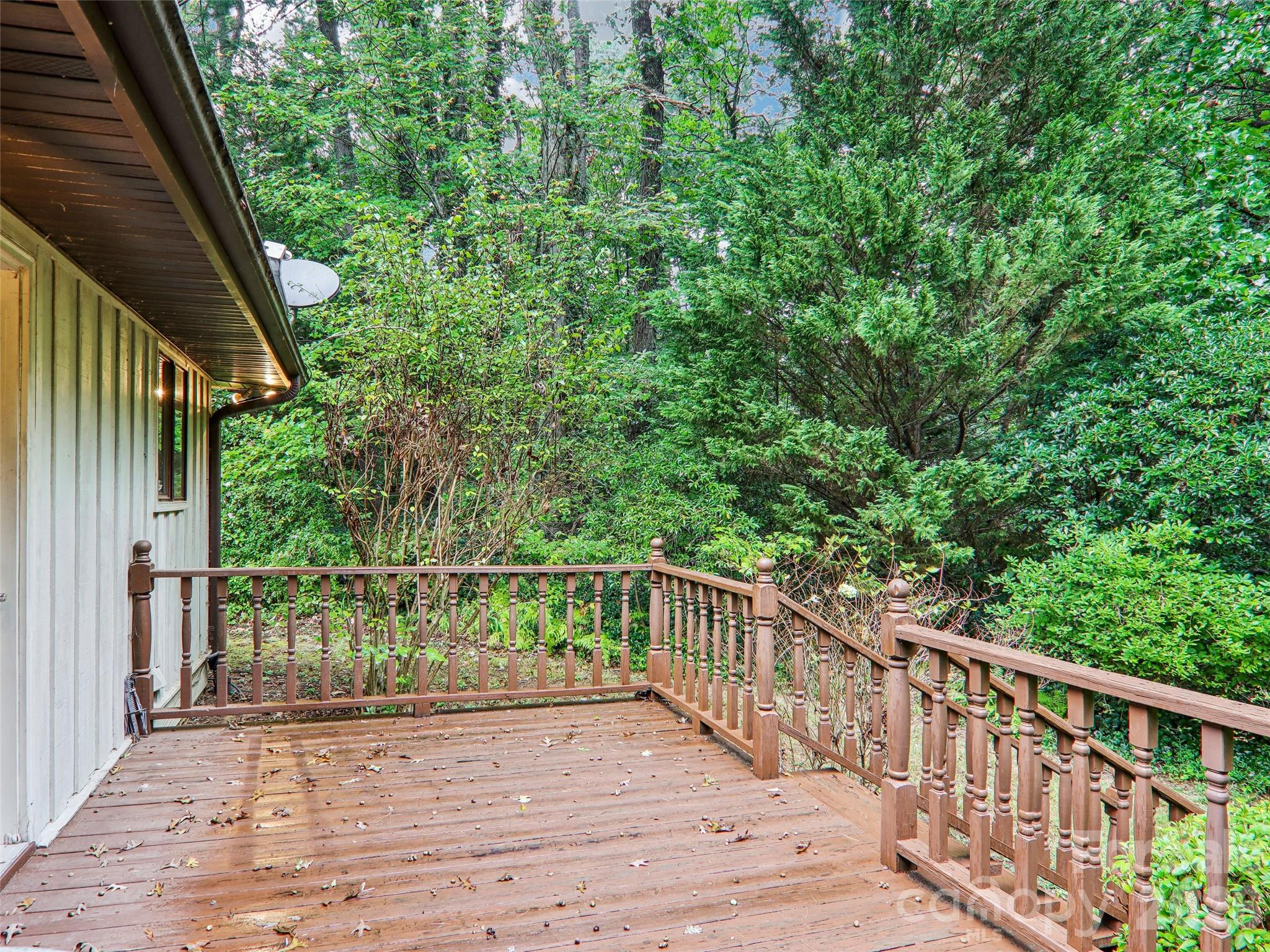 126 Brandon Road Hendersonville, NC 28739 - Photo 34 of 41 Gallery Image 34