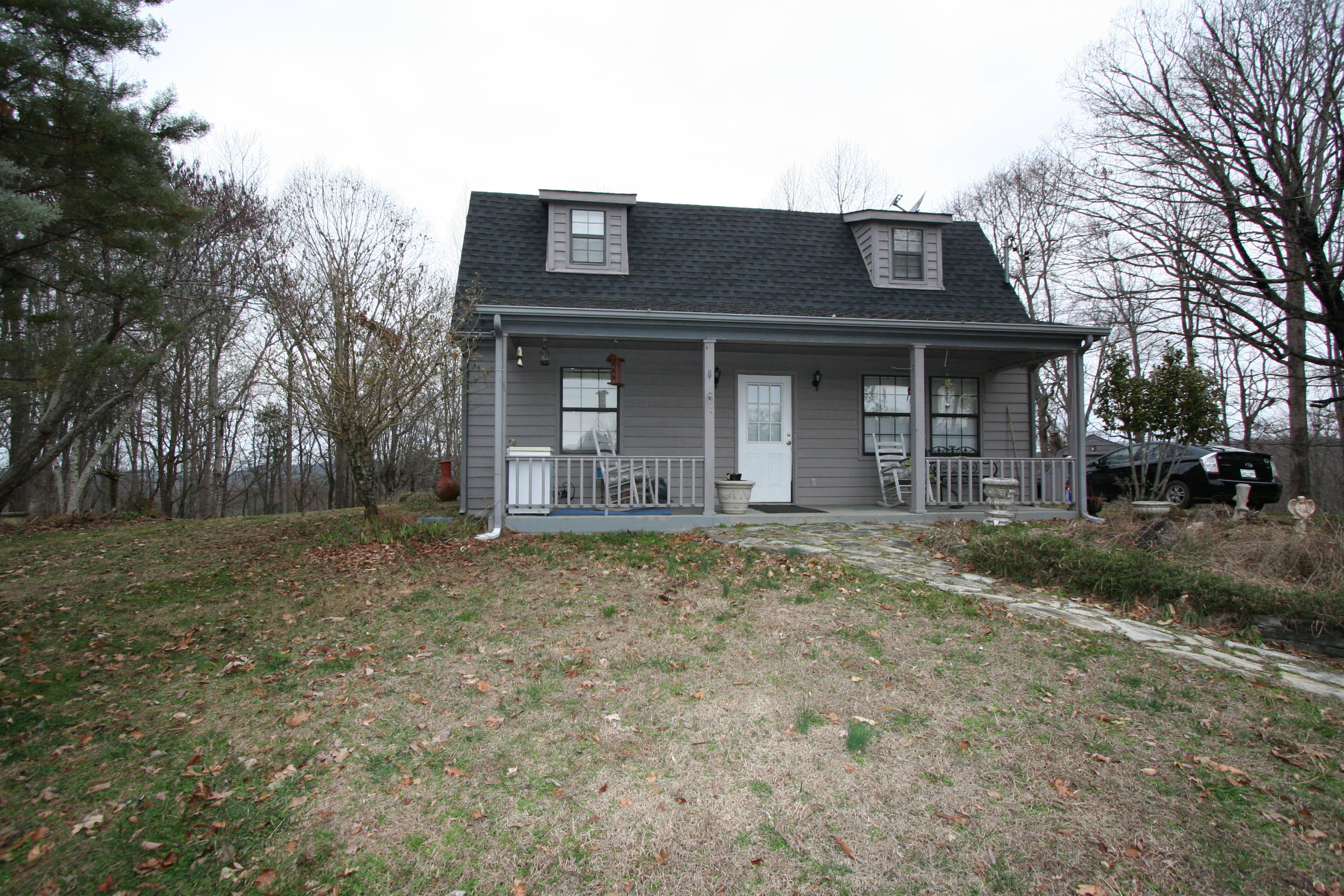 499 Wallace Road Luttrell, TN 37779 - Photo 16 of 34 Main House Front 02