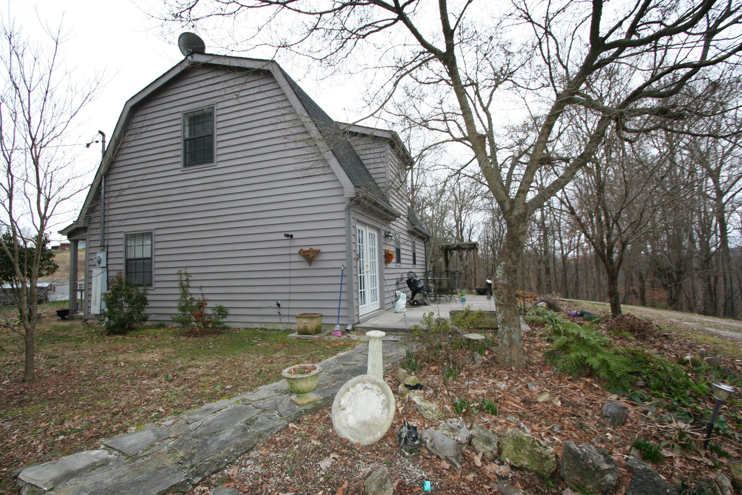 499 Wallace Road Luttrell, TN 37779 - Photo 20 of 34 Right & Rear