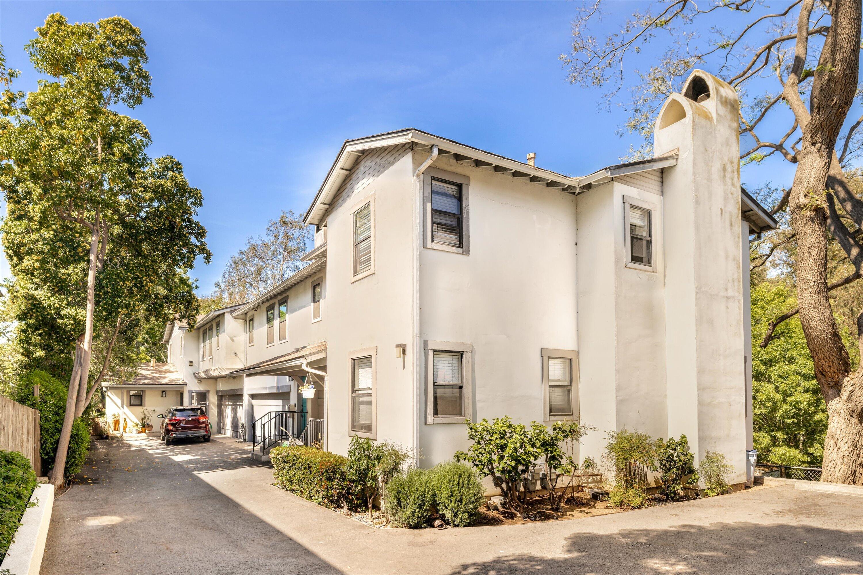 620 West Carrillo Street, Unit D Santa Barbara, CA 93101 - Photo 1 of 28 01-620 W Carrillo St D - 1