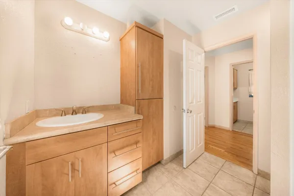 $910,000 | 620 West Carrillo Street, Unit D, Santa Barbara, CA 93101