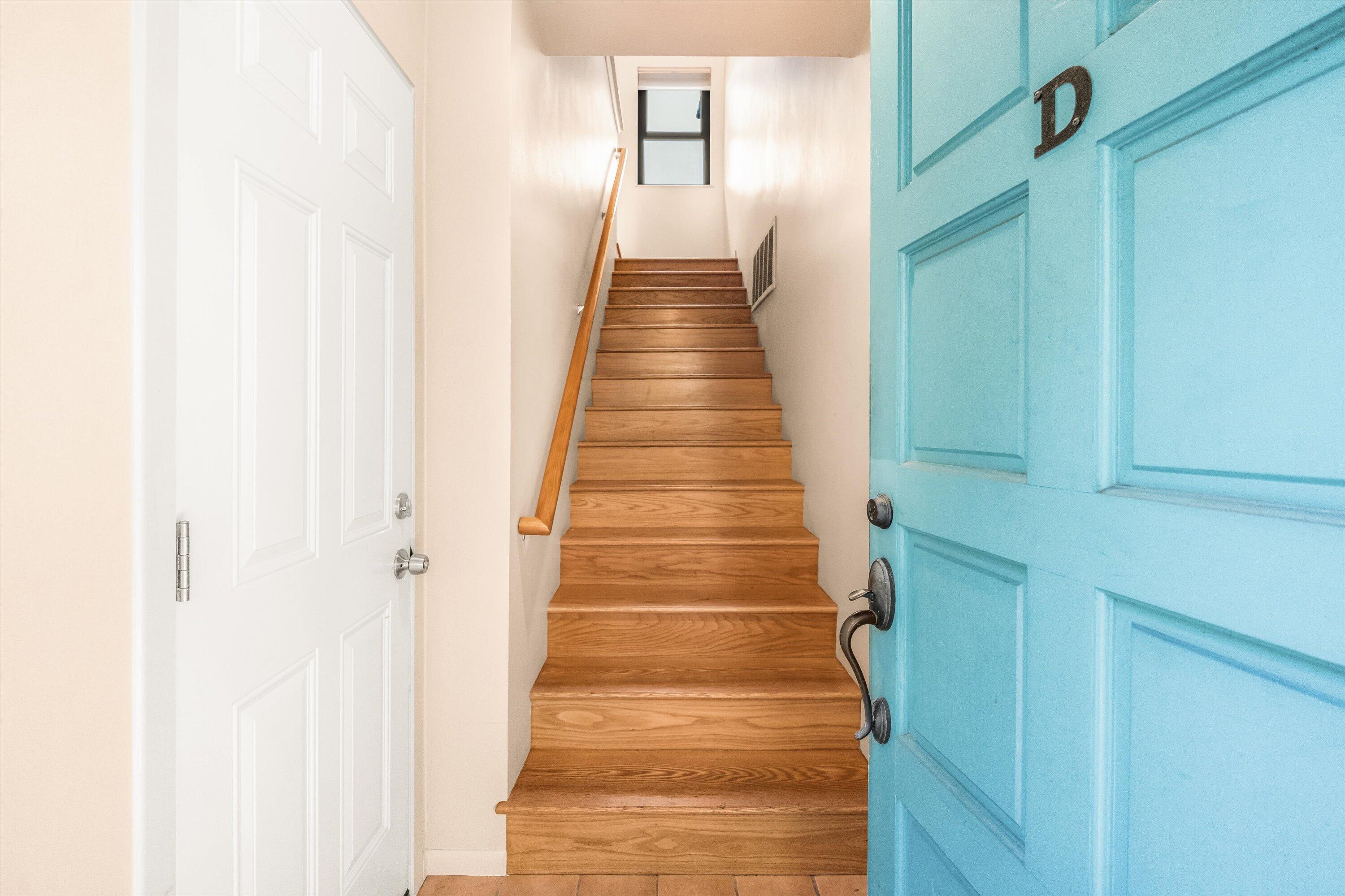 620 West Carrillo Street, Unit D Santa Barbara, CA 93101 - Photo 5 of 28 05-620 W Carrillo St D - 5