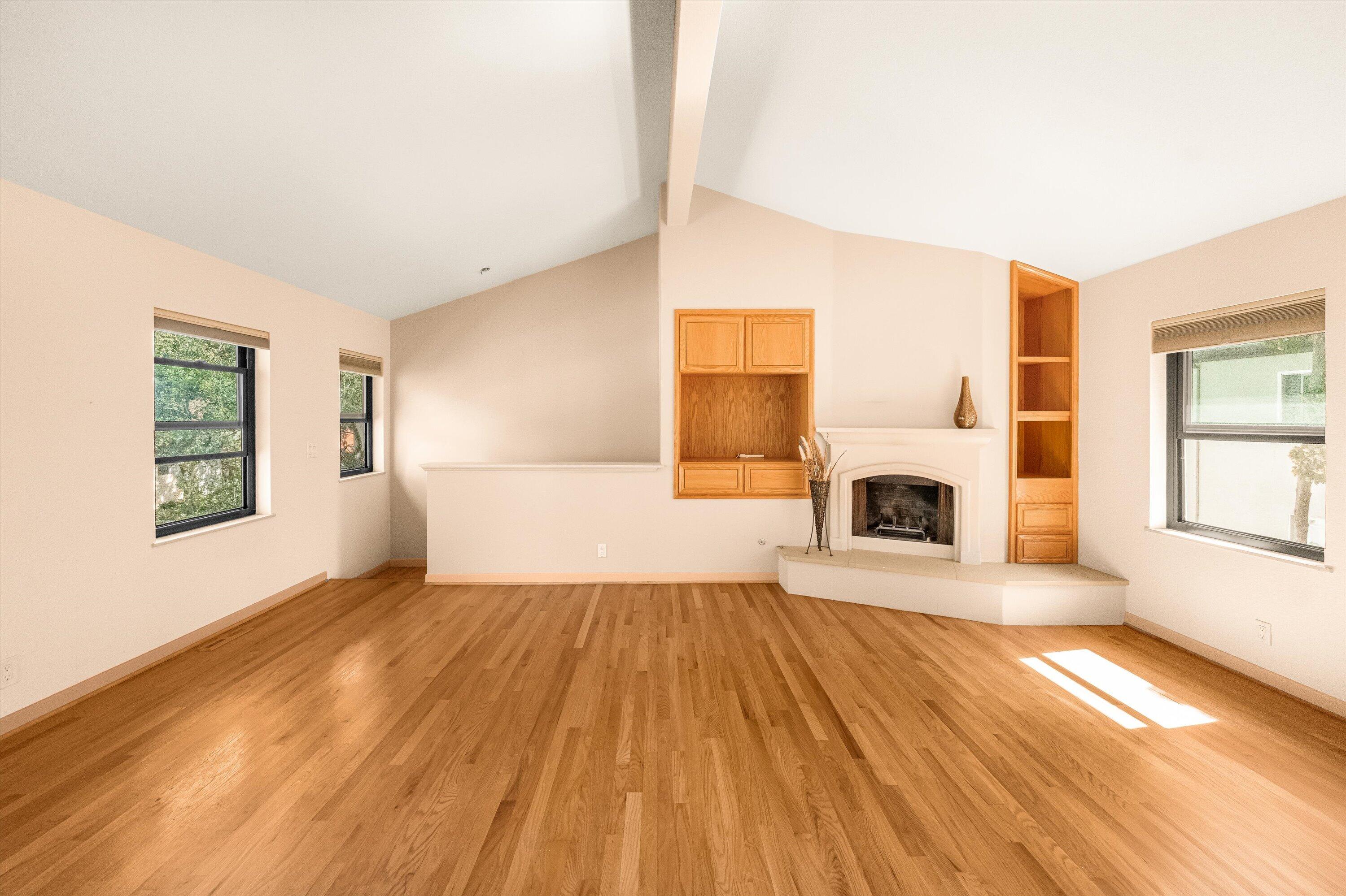 620 West Carrillo Street, Unit D Santa Barbara, CA 93101 - Photo 8 of 28 10-620 W Carrillo St D - 10