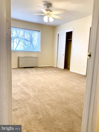 $1,698 | 5111 8th Road South, Unit 403, Arlington, VA 22204