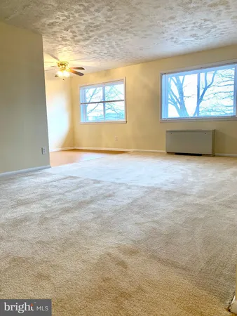 $1,698 | 5111 8th Road South, Unit 403, Arlington, VA 22204