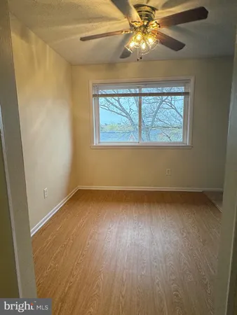 $1,698 | 5111 8th Road South, Unit 403, Arlington, VA 22204