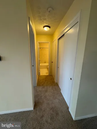 $1,698 | 5111 8th Road South, Unit 403, Arlington, VA 22204