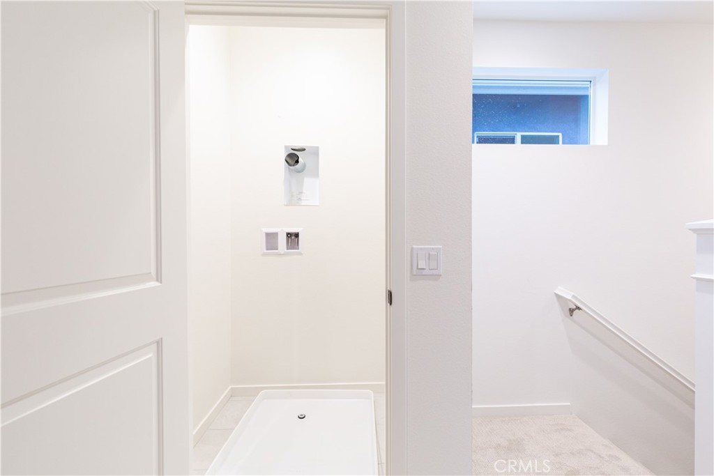 12232 Akira Drive Stanton, CA 90680 - Photo 26 of 39 a bathroom with a bathtub