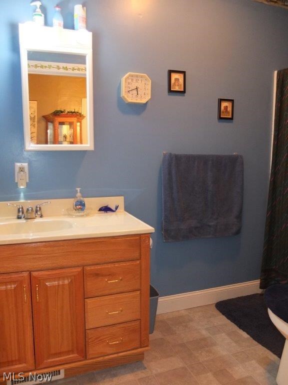2722 West Comet Road Clinton, OH 44216 - Photo 17 of 23 Full bath on the main level.
