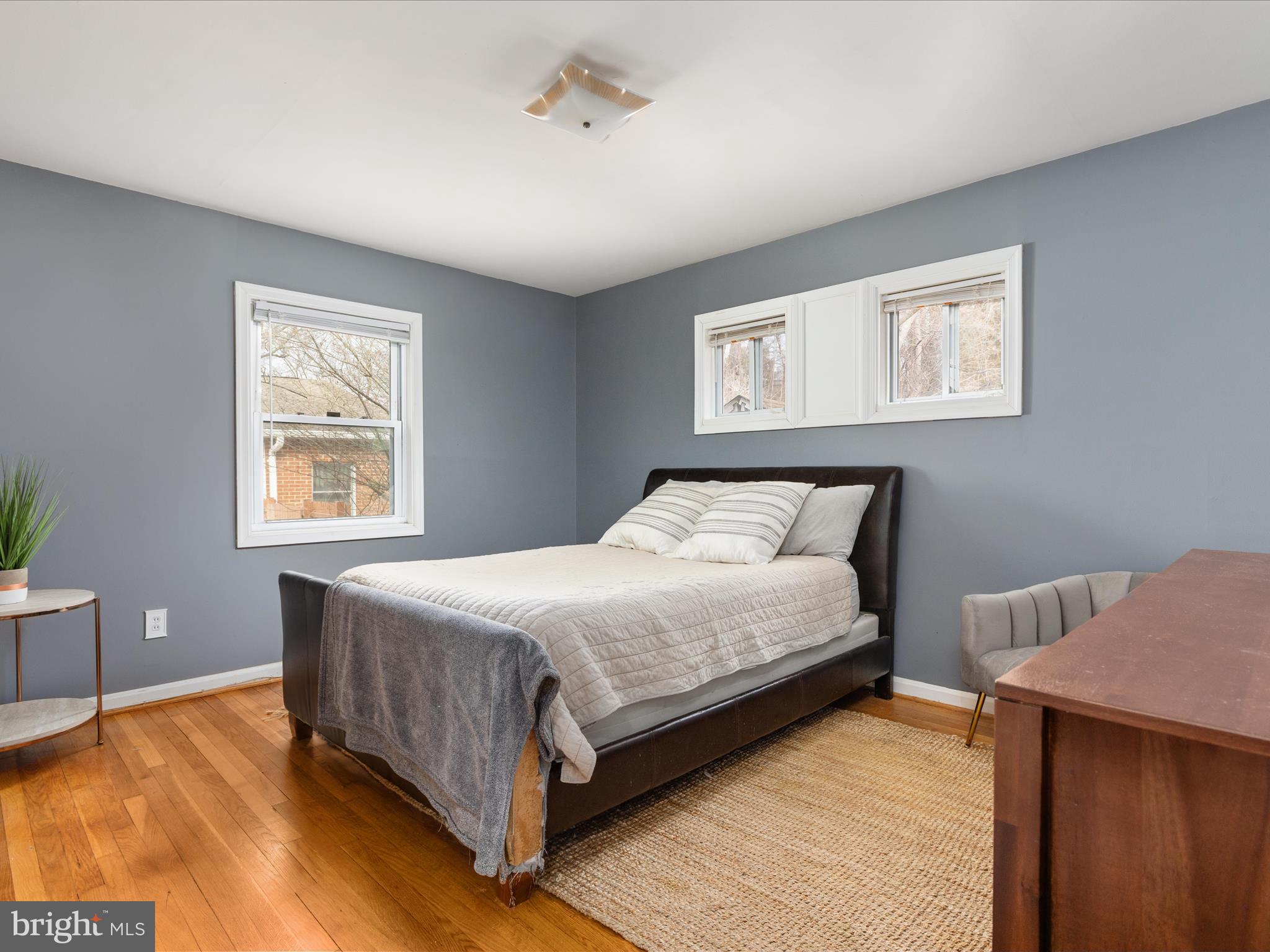4002 Ronson Drive Alexandria, VA 22310 - Photo 13 of 30 a bedroom with a bed and window