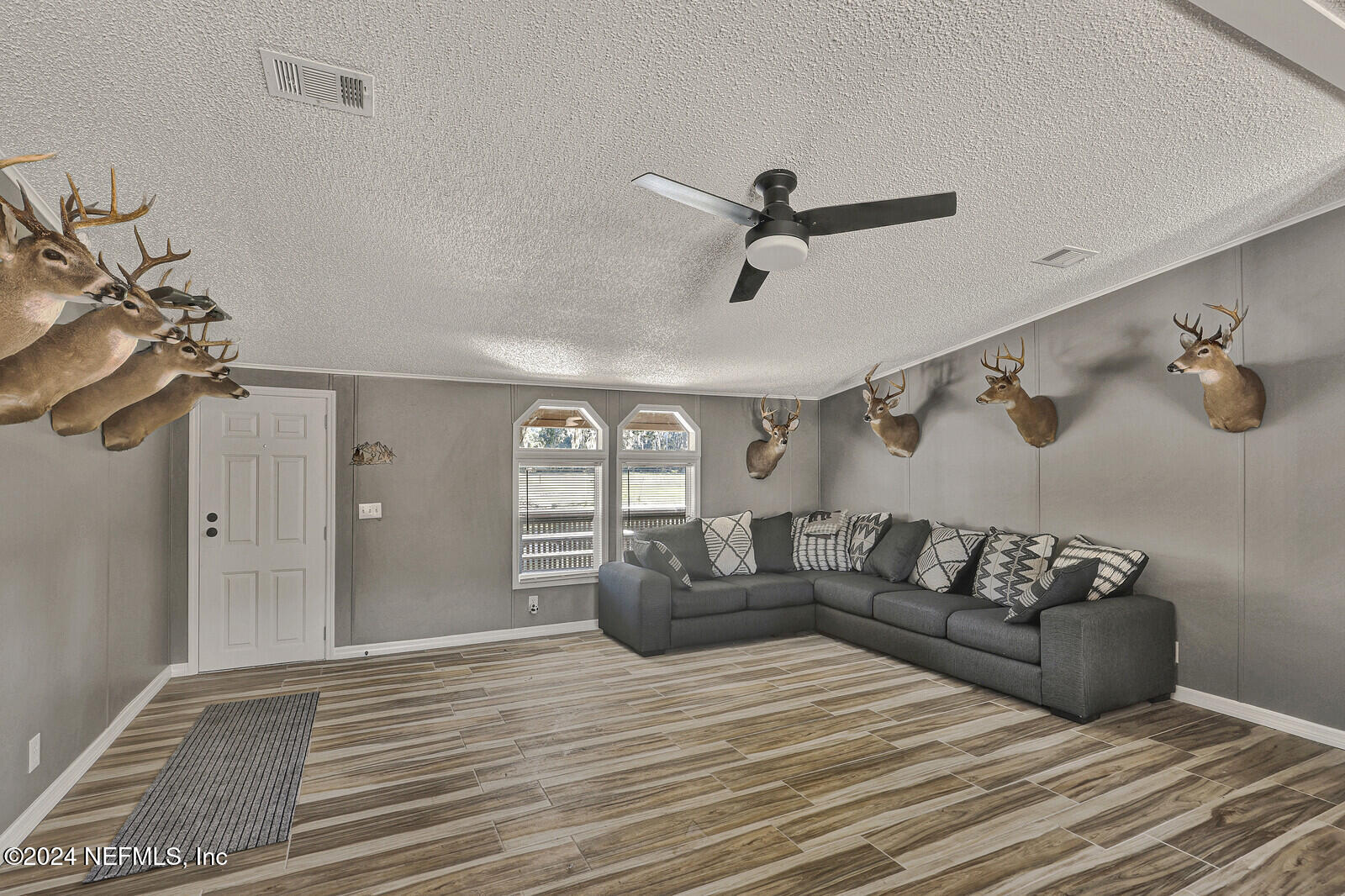 141 Woods Road San Mateo, FL 32187 - Photo 23 of 64 28_0H3A6690_mls