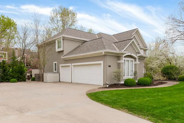 $869,000 | 10863 South Cedar Niles Circle, Olathe, KS 66061