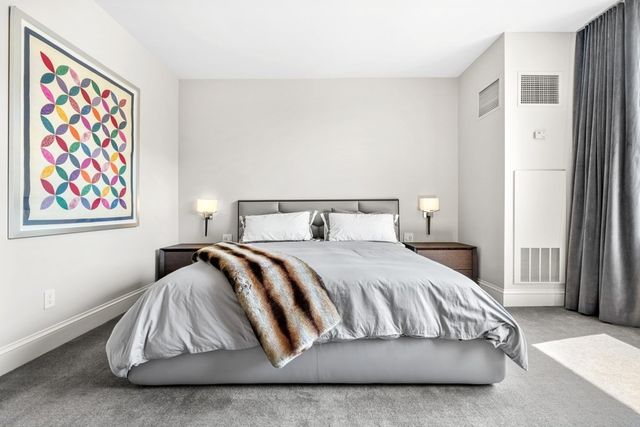 $2,075,000 | 1 Charles Street South, Unit 10H, Boston, MA 02116