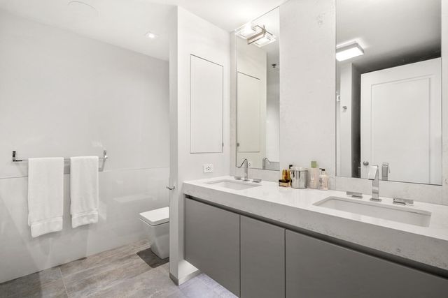 $2,075,000 | 1 Charles Street South, Unit 10H, Boston, MA 02116