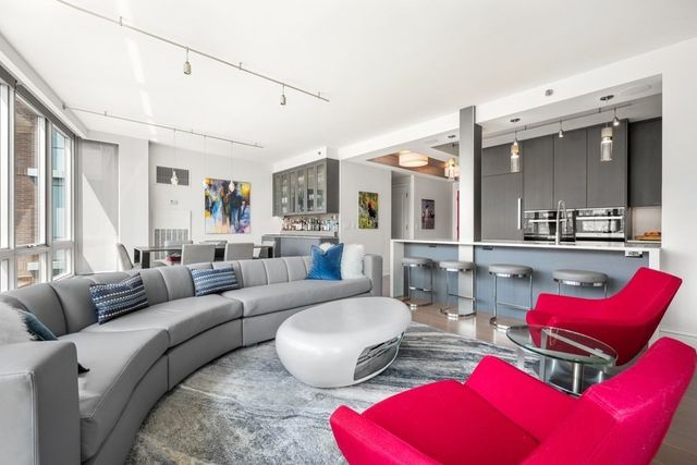 $2,075,000 | 1 Charles Street South, Unit 10H, Boston, MA 02116