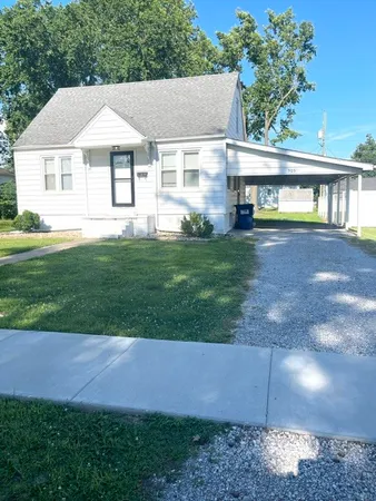 $139,900 | 305 South 3rd Street, Marion, IL 62959