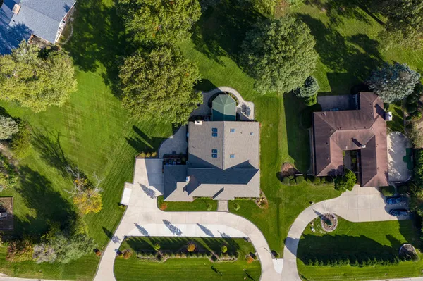 2801 Meyers Road, Oak Brook, IL 60523