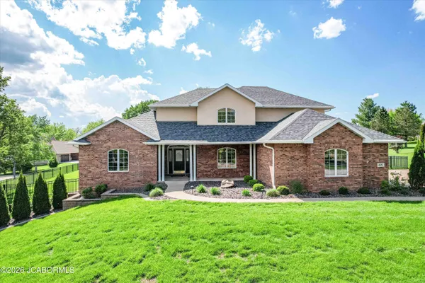 $799,000 | 616 Eagle Trace South, Jefferson City, MO 65109