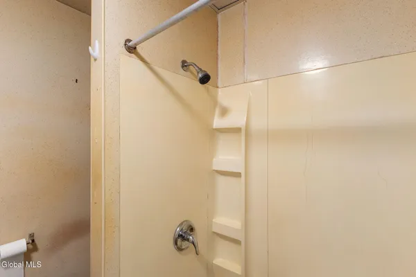 $1,050 | 30 Bradford Street, Unit 1, Albany, NY 12206