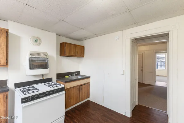 $1,050 | 30 Bradford Street, Unit 1, Albany, NY 12206