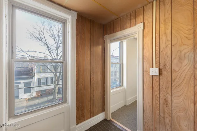 $1,050 | 30 Bradford Street, Unit 1, Albany, NY 12206