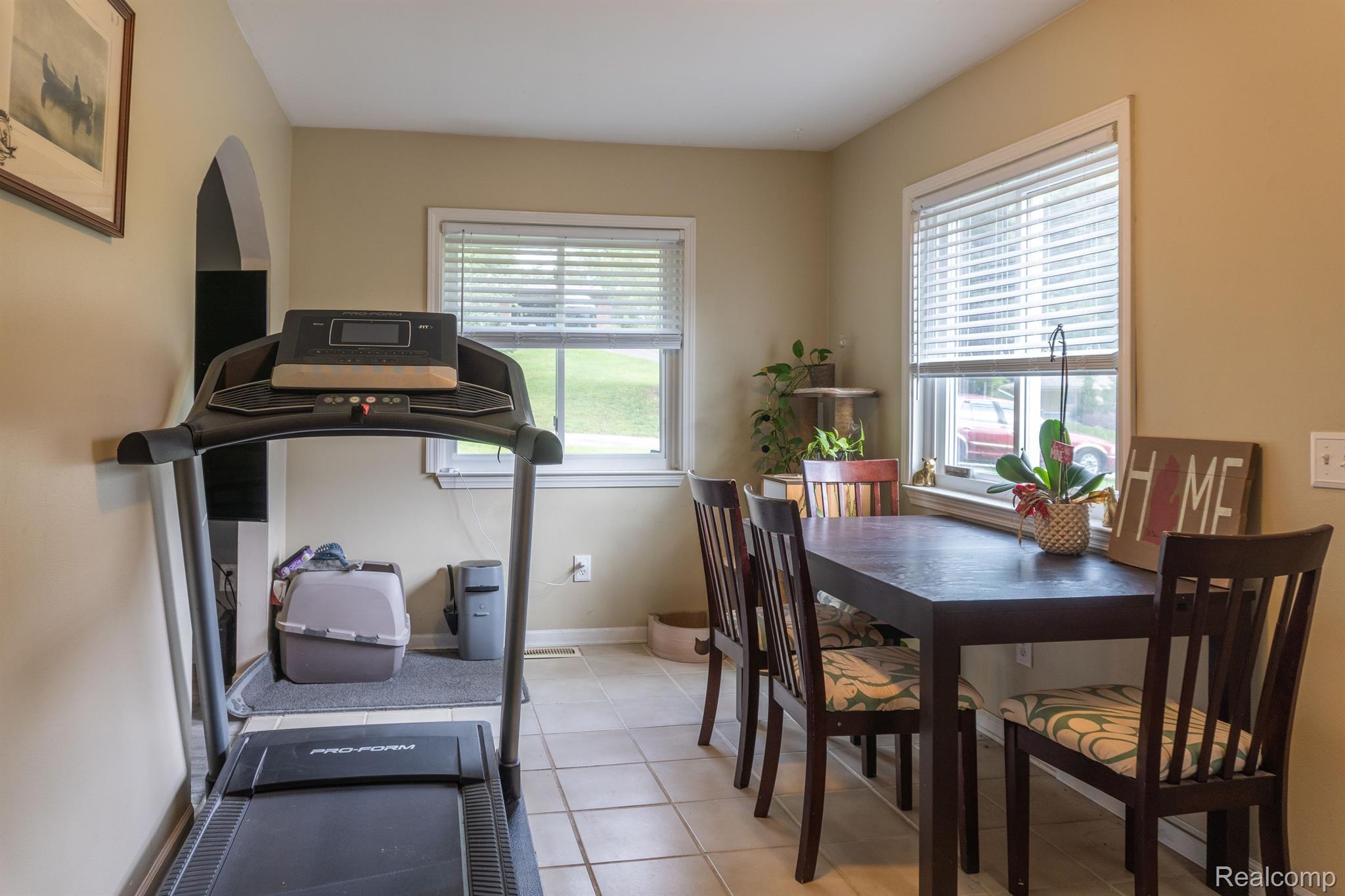 4080 England Beach Road White Lake, MI 48383 - Photo 13 of 59 Gallery Image 13
