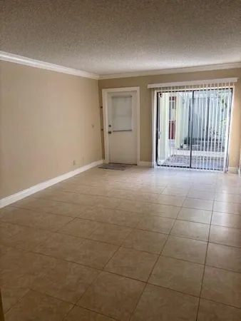 $1,725 | 11350 Royal Palm Boulevard, Unit 11350, Coral Springs, FL 33065