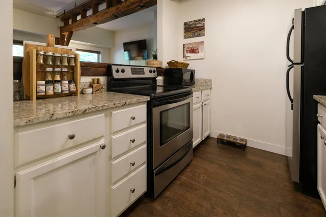 $215,000 | 145 Main Street, Unit 210, Ludlow, VT 05149