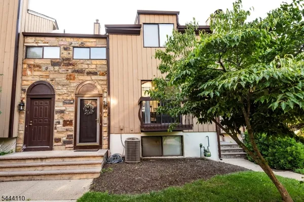 $419,000 | 49 Bennington Square, Hackettstown, NJ 07840