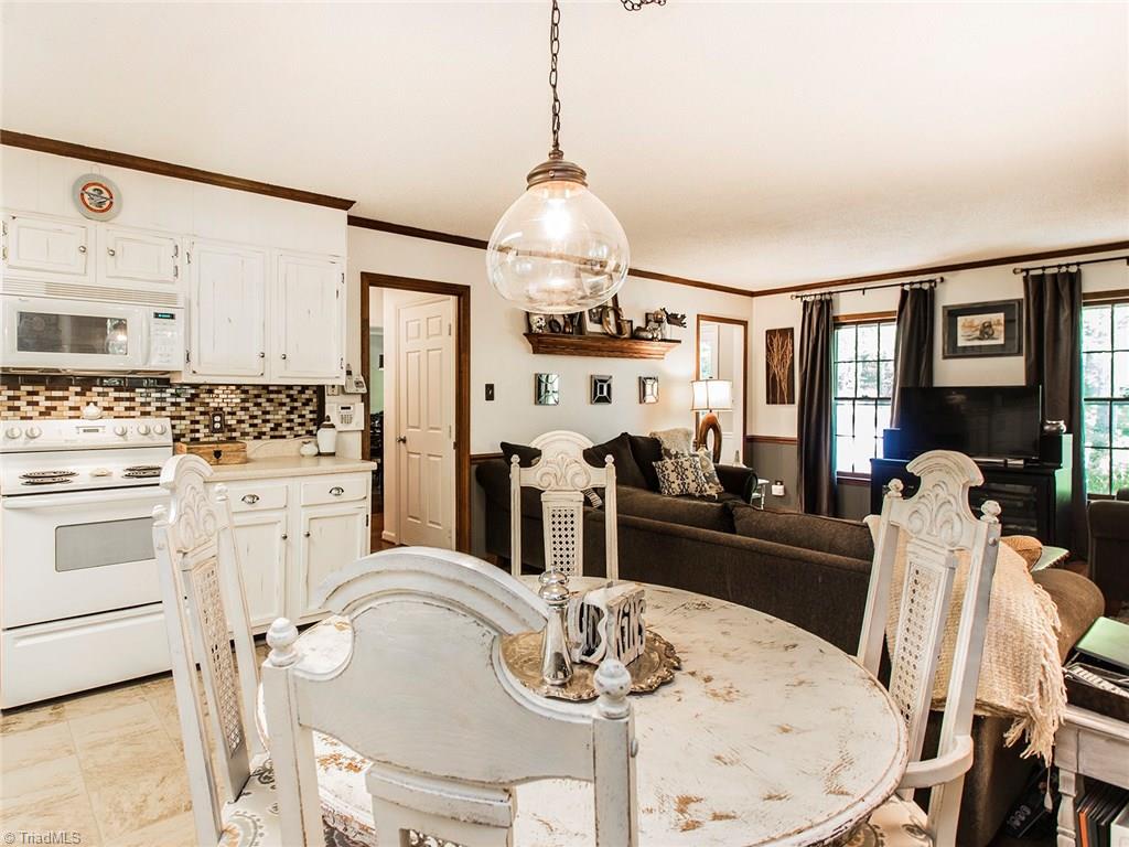 2207 Three Meadows Road Greensboro, NC 27455 - Photo 11 of 28 Gallery Image 11