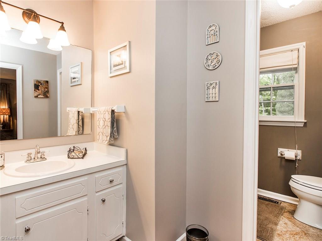 2207 Three Meadows Road Greensboro, NC 27455 - Photo 15 of 28 Gallery Image 15