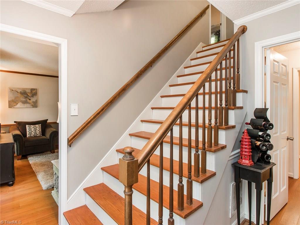 2207 Three Meadows Road Greensboro, NC 27455 - Photo 5 of 28 Gallery Image 5