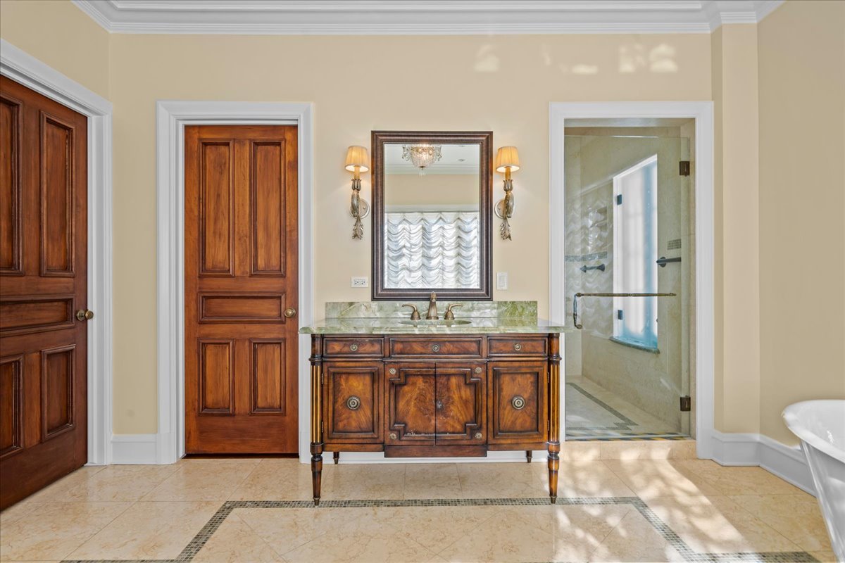123 Oxford Road Kenilworth, IL 60043 - Photo 39 of 60 a view of bathroom with dual sinks