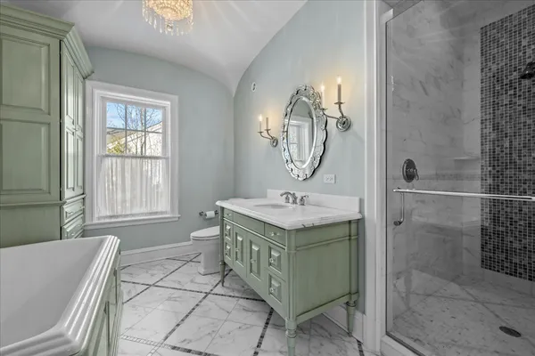$3,295,000 | 123 Oxford Road, Kenilworth, IL 60043