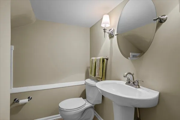 $3,295,000 | 123 Oxford Road, Kenilworth, IL 60043