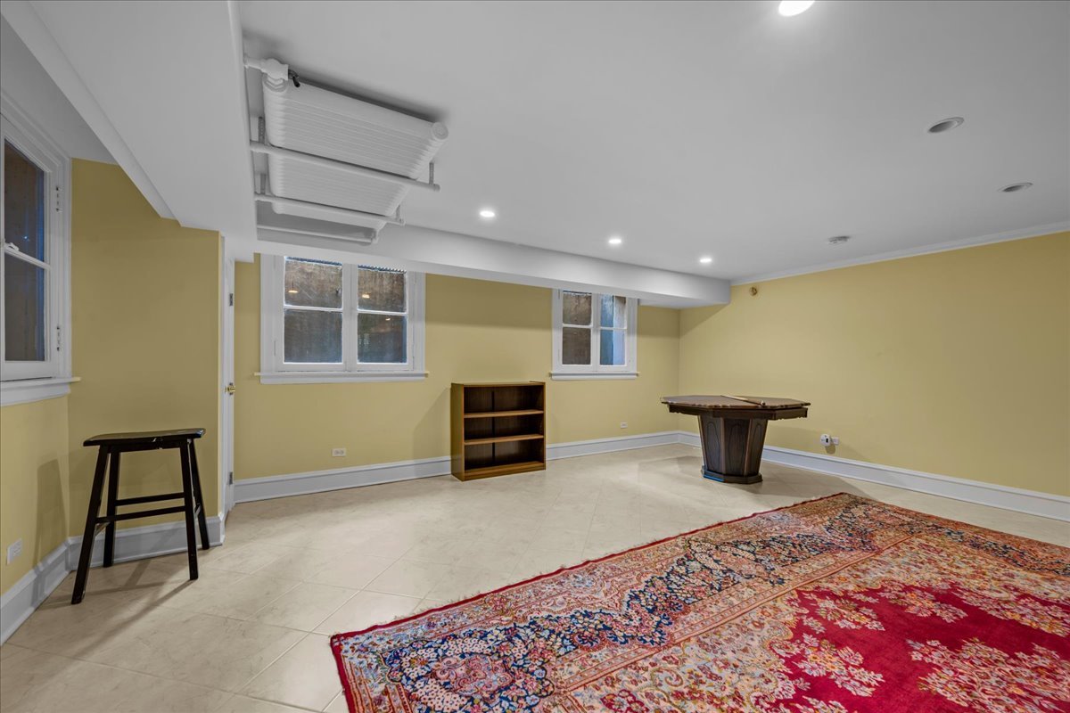 123 Oxford Road Kenilworth, IL 60043 - Photo 51 of 60 a view of an empty room with a workspace